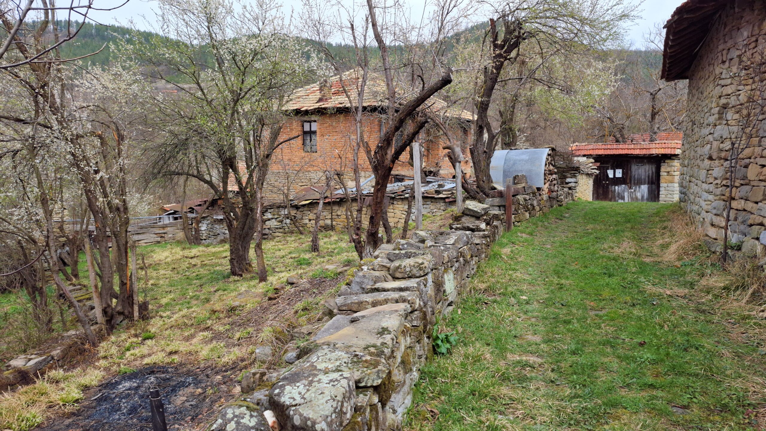 Къщи и дворове в Долната махала на Дурча